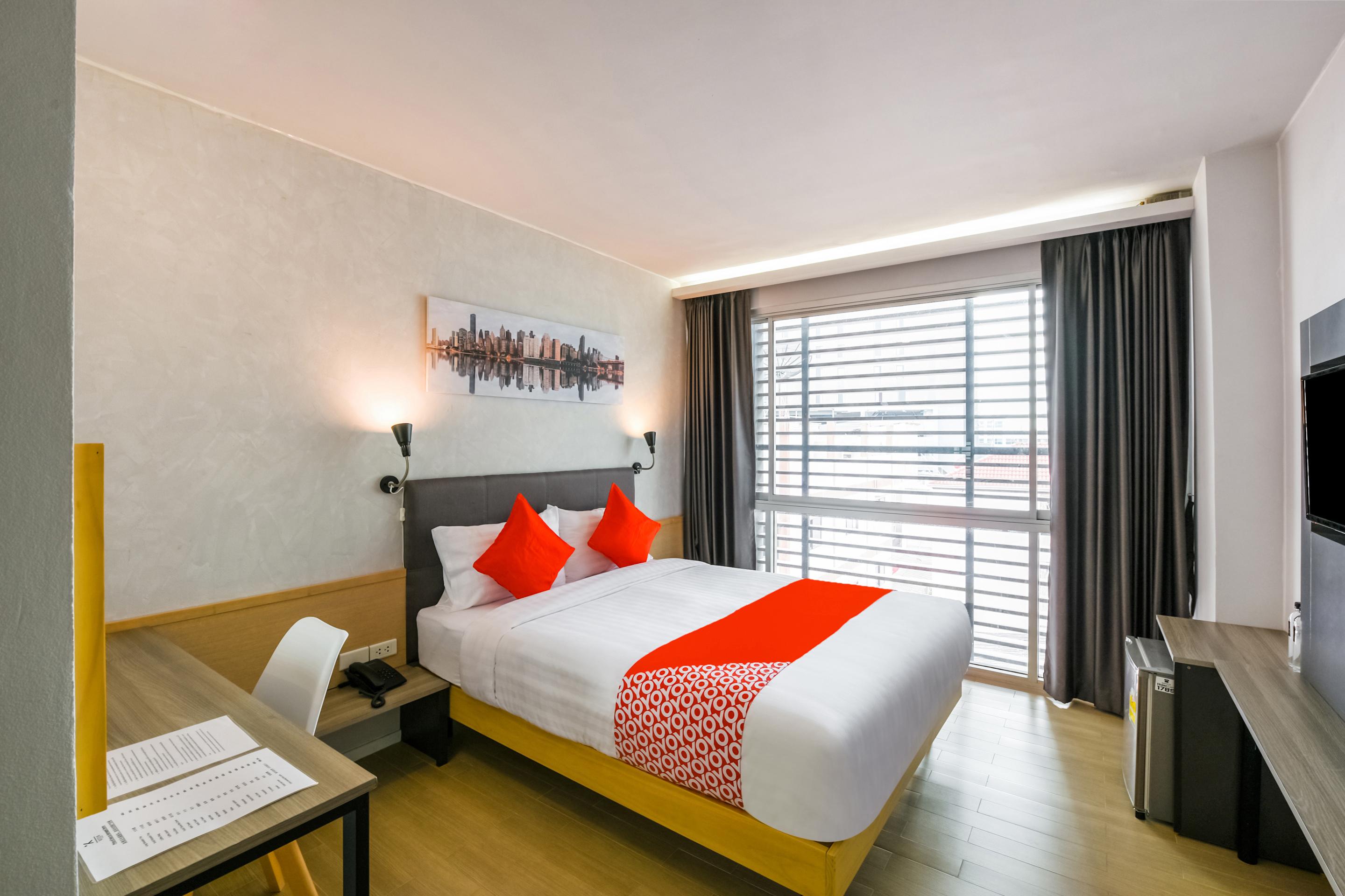 Vaccinated Staff - Oyo 137 Kitzio House Hotel Банкок Екстериор снимка