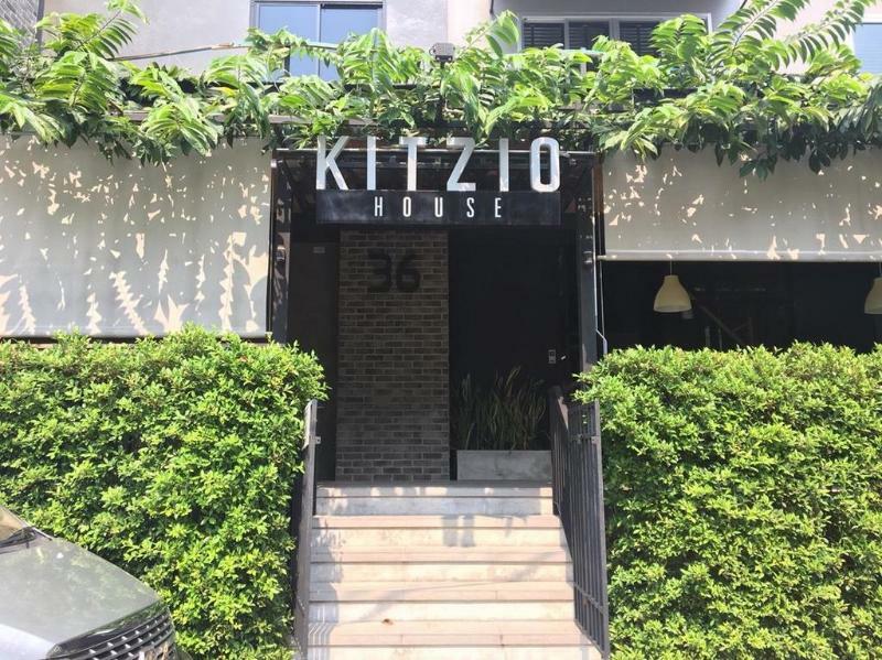 Vaccinated Staff - Oyo 137 Kitzio House Hotel Банкок Екстериор снимка